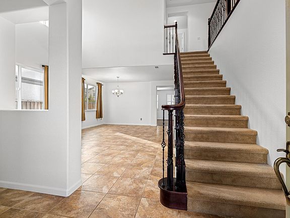 2nd image of 836 Hampton Street