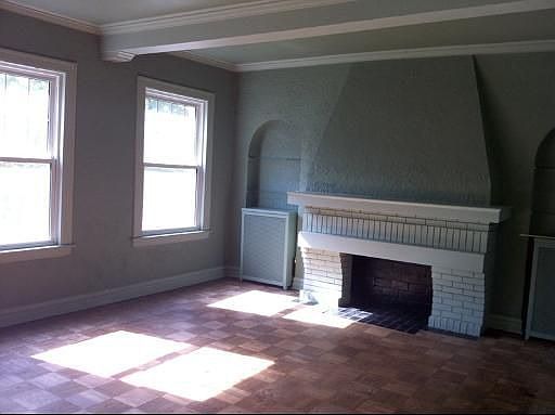 3rd image of 650 W Fullerton Pkwy