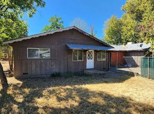 5207 Elm Ln, Redding, CA 96001