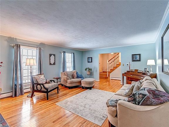 3rd image of 693 Highland Ave