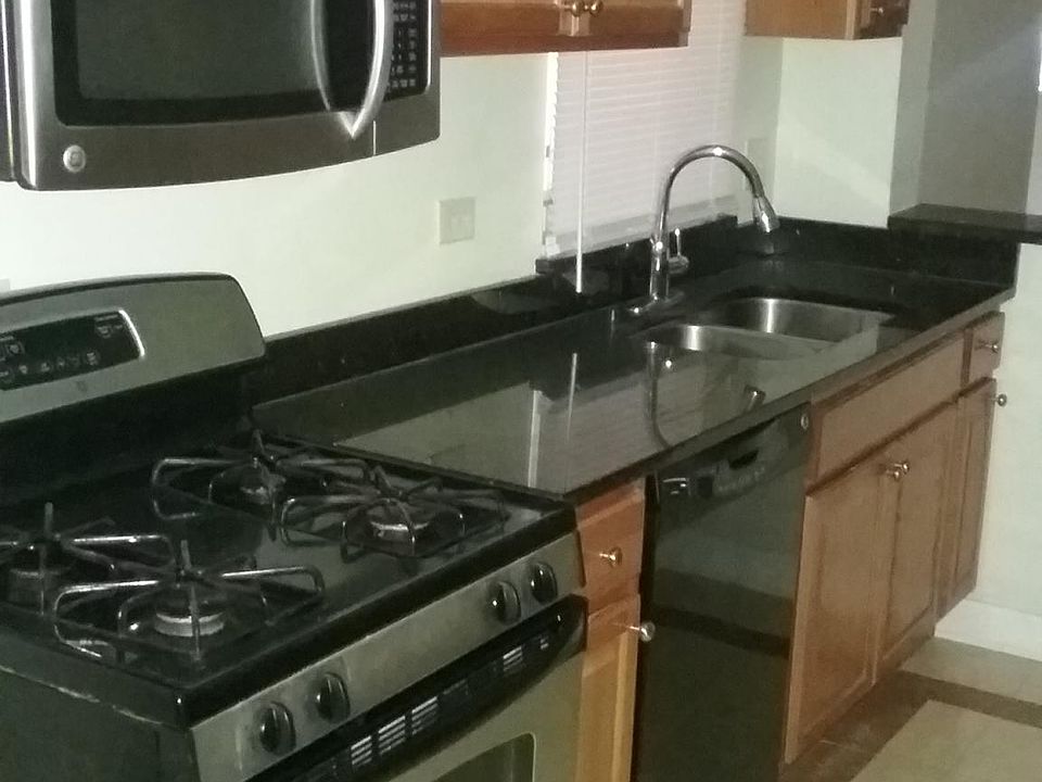 1st image of 6230 N Francisco Ave