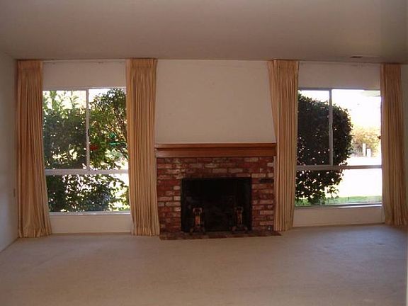 Living Room w/ Fireplace