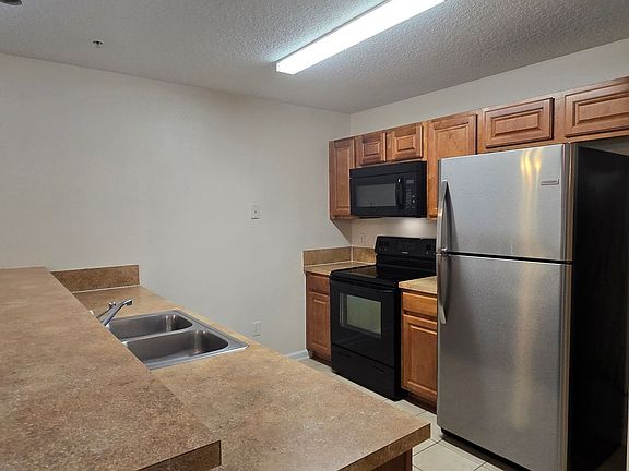 5th image of 3671 Kirkpatrick Cir Unit 13
