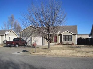 1405 Meyer Dr, Salina, KS 67401