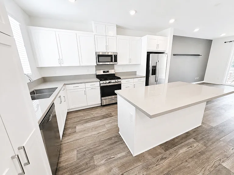 1980 Affinity Ln — Photo 11