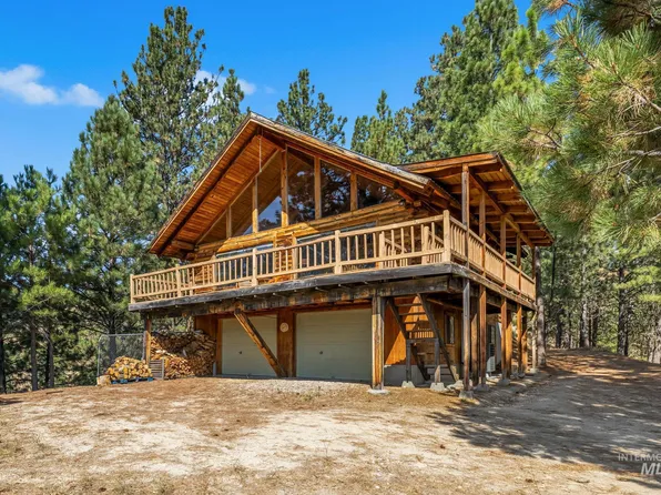 69 Skyview Ln, Boise, ID 83716