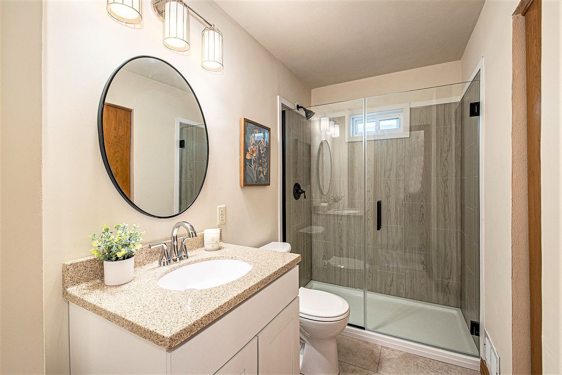 next background image