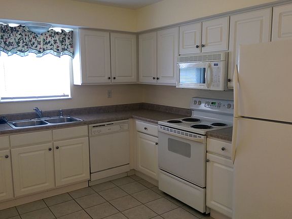 2nd image of 12544 Chardin Pl APT 4