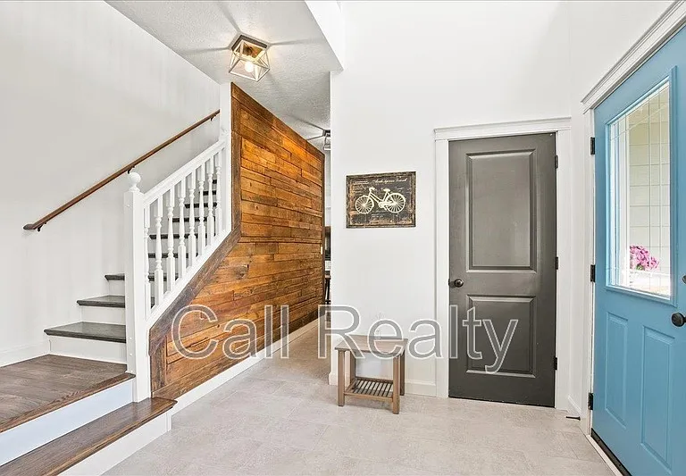 2522 W Juliann Ct — Photo 3