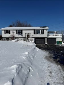 5645 Young Rd, Lockport, NY, 14094