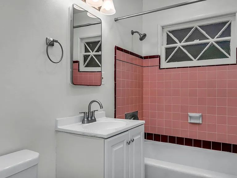 2826 Avenel St #2 — Photo 10