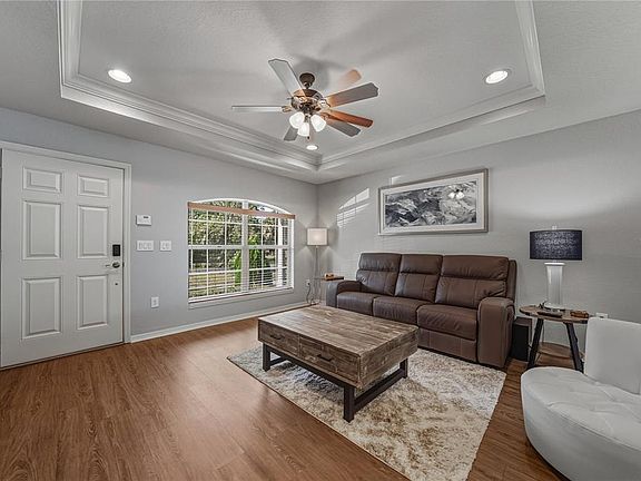4th image of 4924 S Dossey Rd