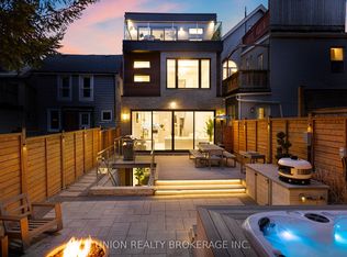 105 Kenilworth Ave, Toronto, ON M4L3S4
