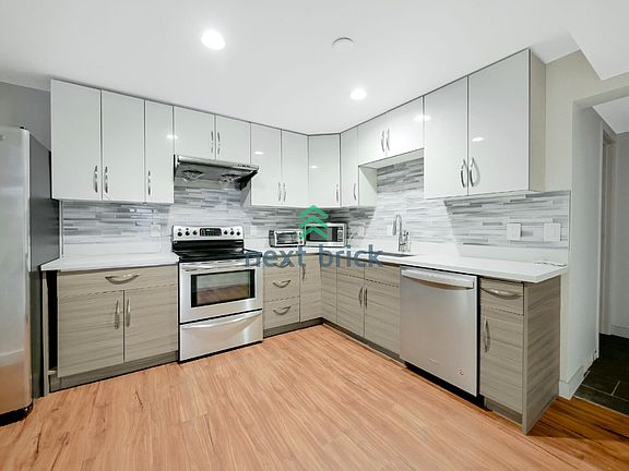 5th image of 16643 NE 89th St #B