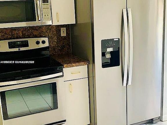 4th image of 246 Riviera Cir #246