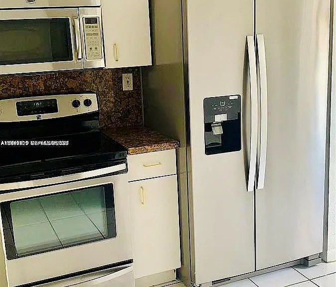 246 Riviera Cir #246 — Photo 4