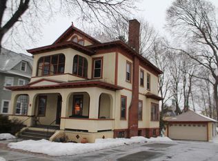 20 Stearns Ter, Chicopee, MA 01013