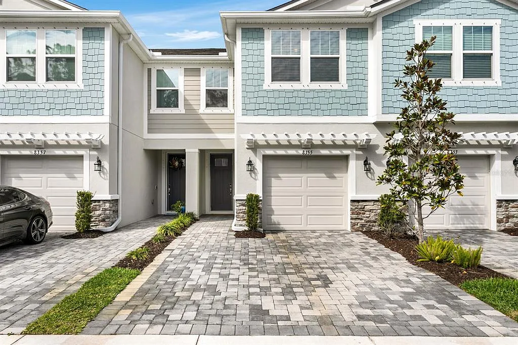 3 bed, 2.5 bath, 1716 sqft, $2,695 — Photo 1
