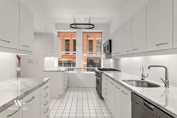 Rented by Coldwell Banker Warburg | media 3