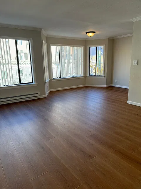 923 Eddy — Photo 4