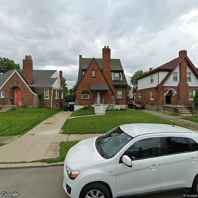 Pet-Friendly Home w/ Fenced Yard & Stair Lift. Section 8/HUD welcome.. — Photo 2