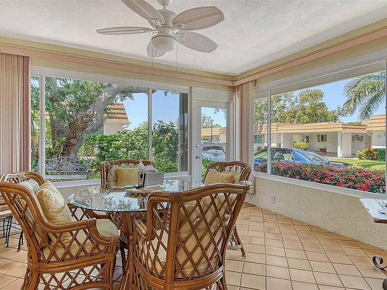 2308 Waterbluff Pl #V-304 — Photo 10