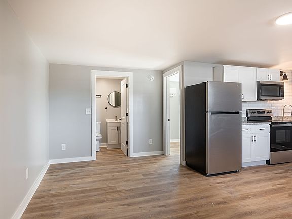 5th image of 650 4th St NE #16
