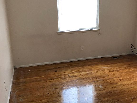 4th image of 20310 Alhambra St