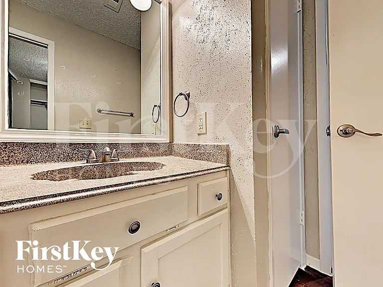 9311 Wallingham Dr — Photo 14