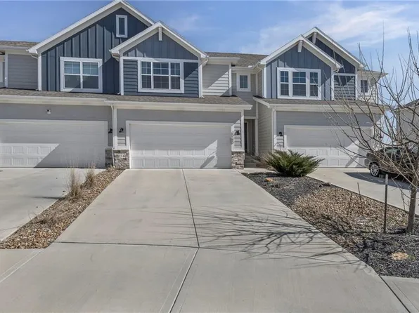 3705 SW Walsh Dr, Lees Summit, MO 64082