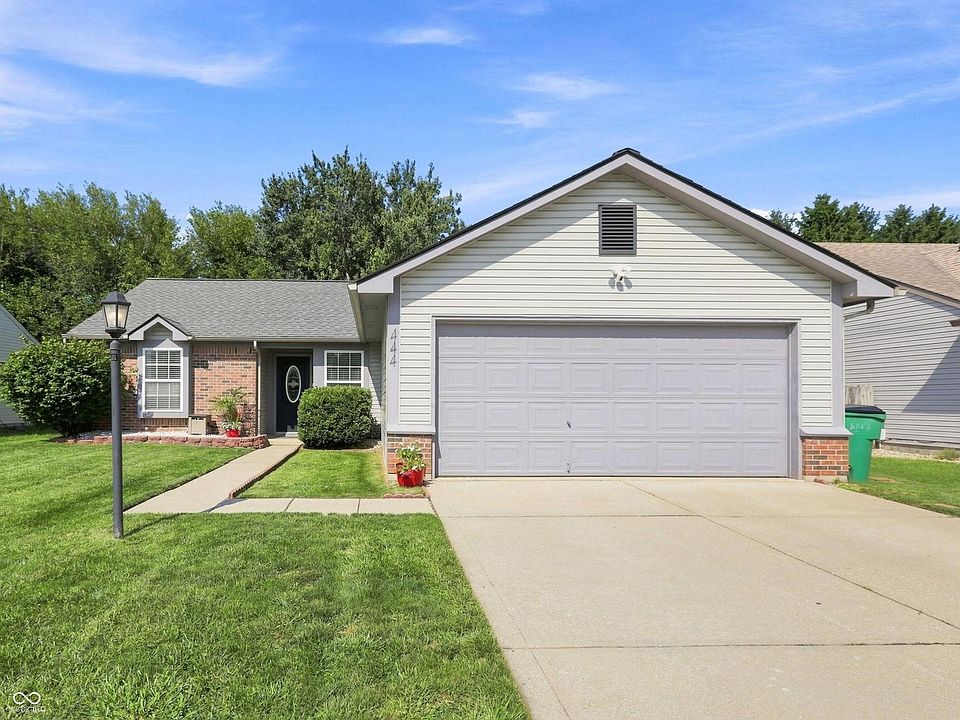 1st image of 444 E Pine Ridge Dr