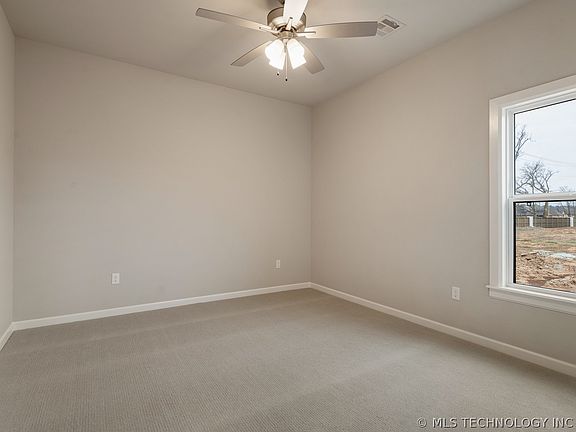 5th image of 12702 S Irvington Ave