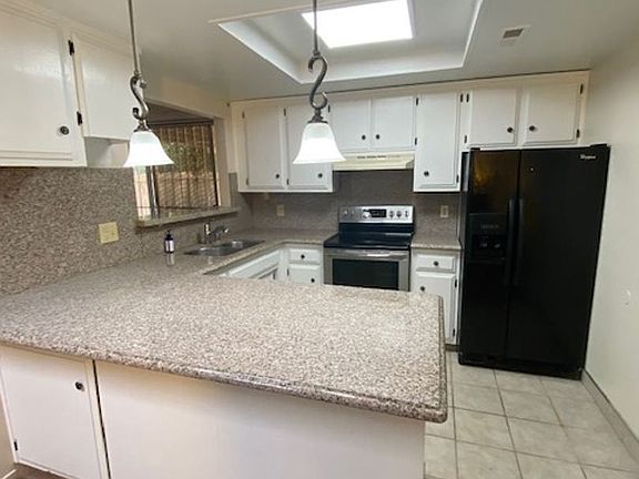 4th image of 9412 Squire Ln