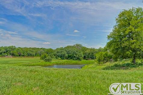 2nd image of 430 Mountain Laurel Dr
