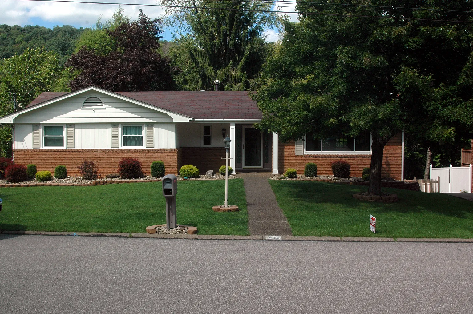 336 Country Club Blvd photo 1