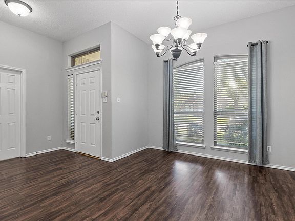 5th image of 10408 Samantha Dr