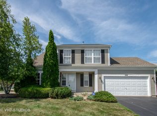 998 Cortney Cir, Carpentersville, IL 60110