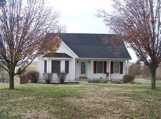 1025 Ninevah Rd, Lawrenceburg, KY 40342