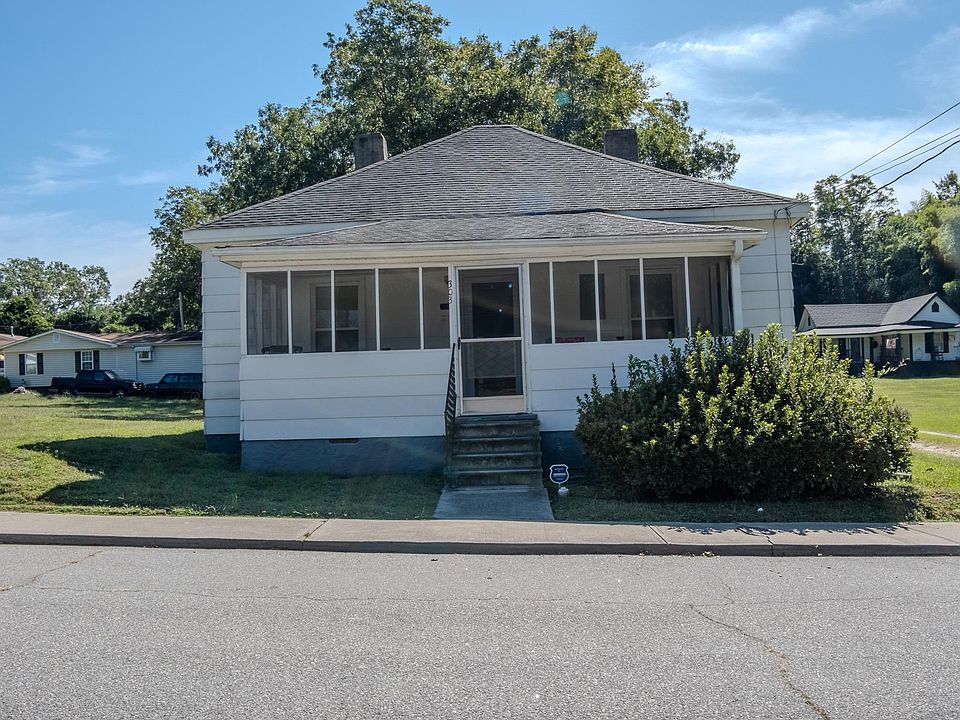 1st image of 303 Oshields St