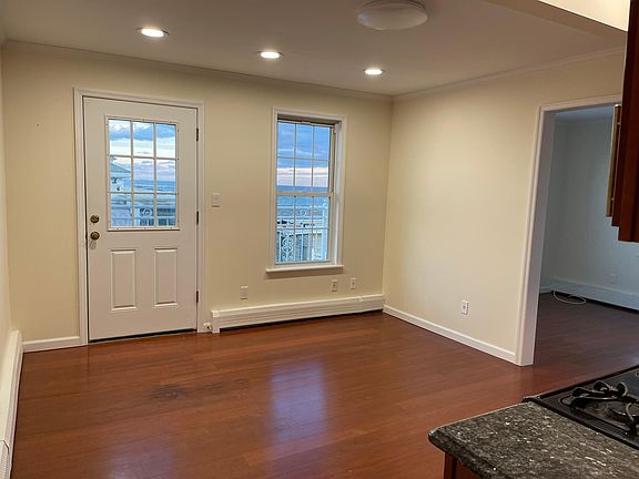 5th image of 4318 Atlantic Ave Floor 3