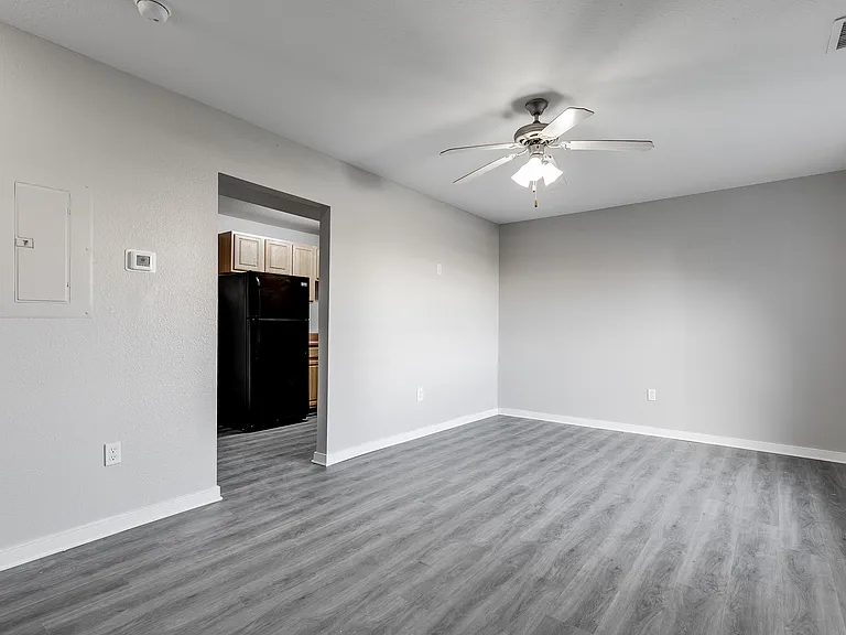 3528 E Richmond Rd #15 — Photo 7