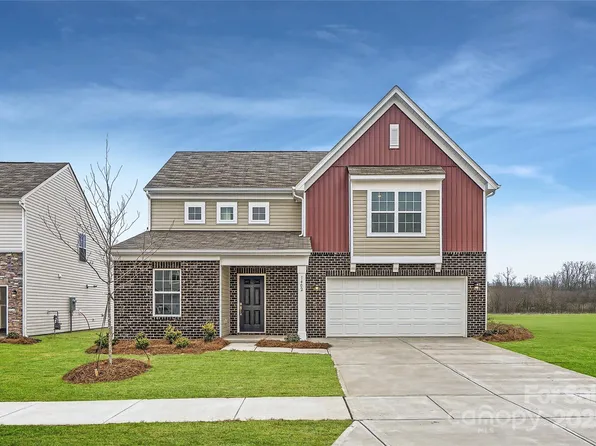 1402 Pine Heart Dr, Edgemoor, SC 29712