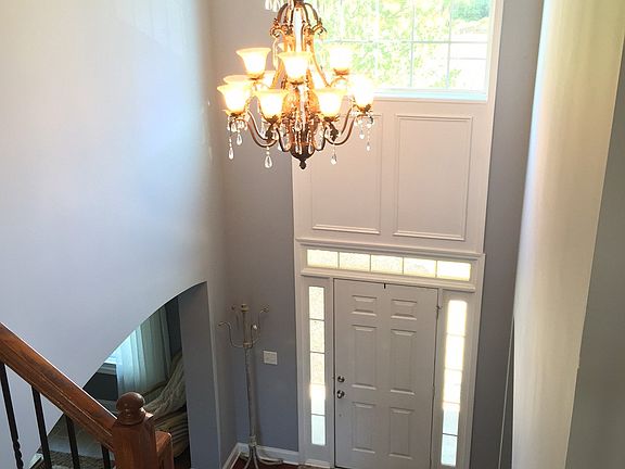 3rd image of 403 Northbrooke Way