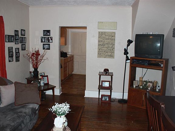 4th image of 808 Jennings Ave