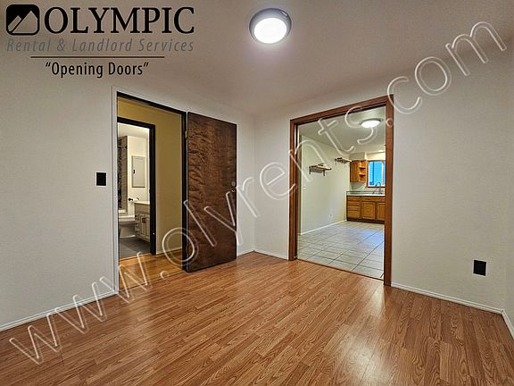 5th image of 517 Choker Ct SE
