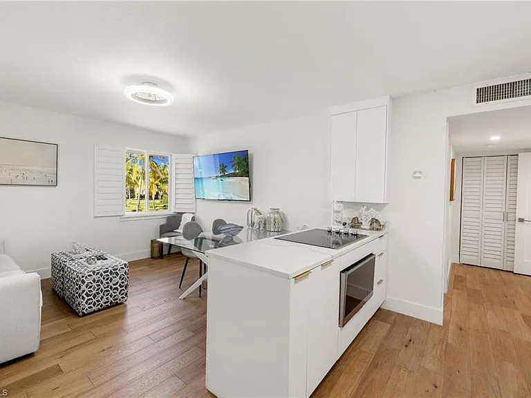 175 5th Ave S #204 — Photo 8