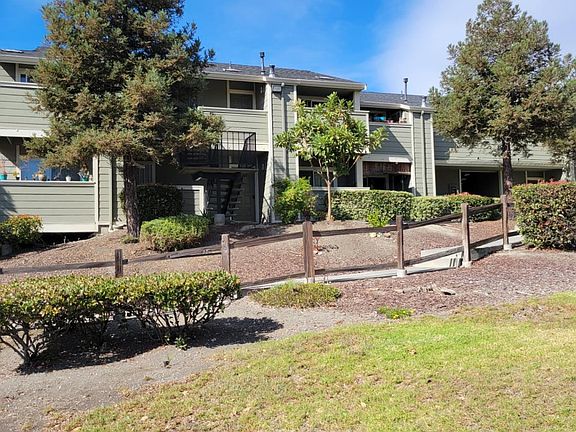 5th image of 2020 Castlebury Dr