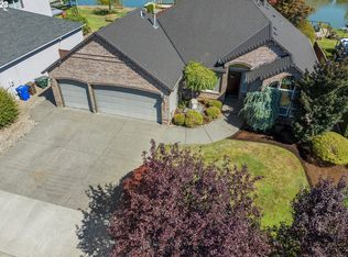 21907 NE Alton St, Fairview, OR 97024