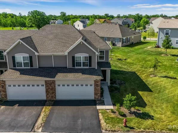8538 Stillwater Rd, Wonder Lake, IL 60097