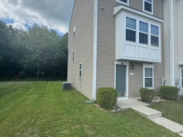 65 Private Ct, Bunker Hill, WV 25413